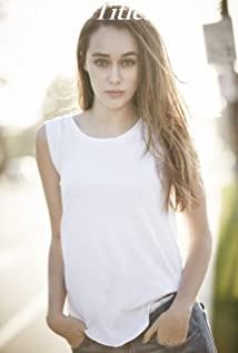 بیوگرافی Alycia Debnam-Carey